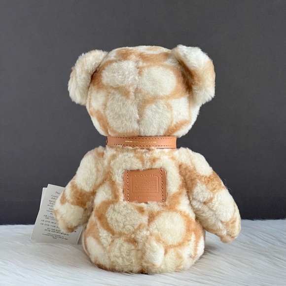C7058- Coach Bear Collectible in Signature Shearling - Picture 6 of 9